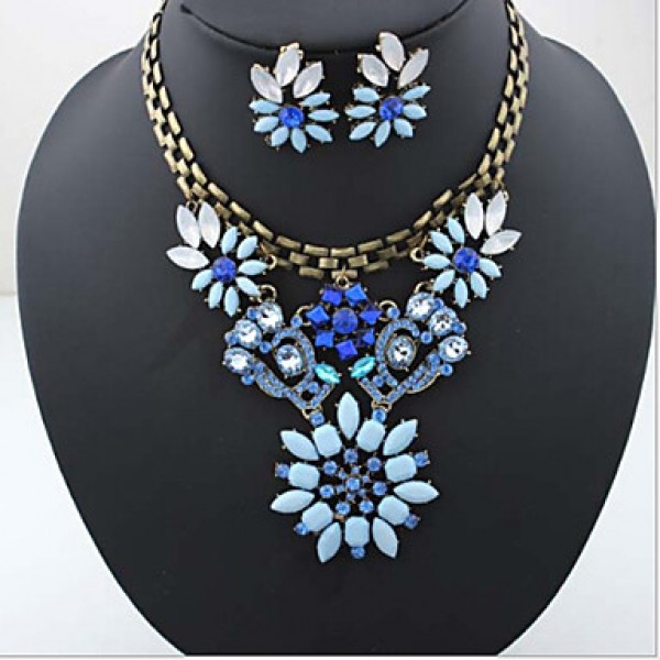 Europe and the diamond necklace exaggerated retro short flowers  