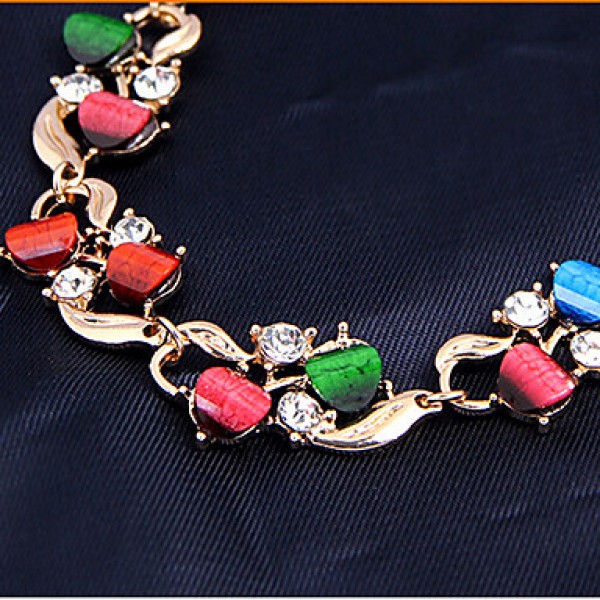 Women Vintage Gold Plated / Alloy / Rhinestone / Resin Necklace / Earrings / Bracelet / Ring Jewelry Sets  